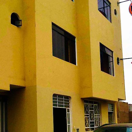 Hospedaje Luna Llena San Vicente de Cañete Exterior foto