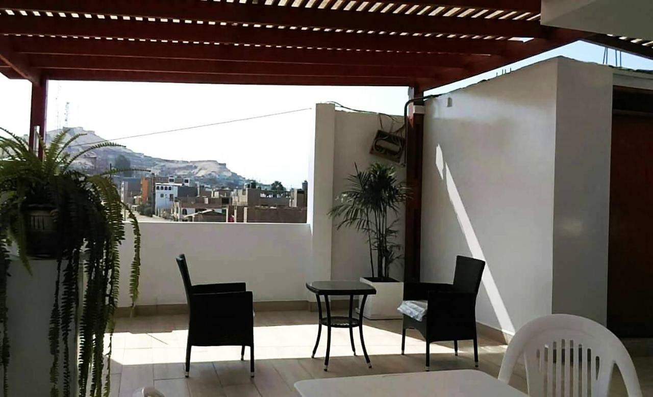 Hospedaje Luna Llena San Vicente de Cañete Exterior foto